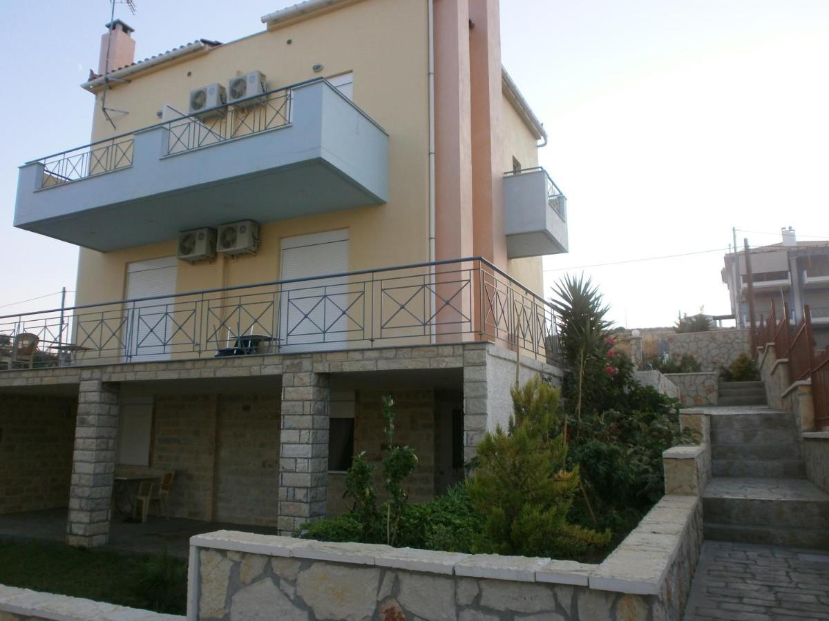 Villa Christine - Maisonettes With Fireplace Aliveri Phòng bức ảnh